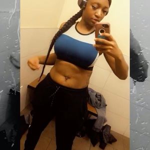 Meet your Posher, Aunya